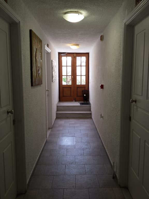 Halaris Rooms Ermoupoli Esterno foto