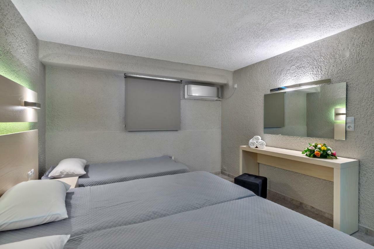 Halaris Rooms Ermoupoli Esterno foto