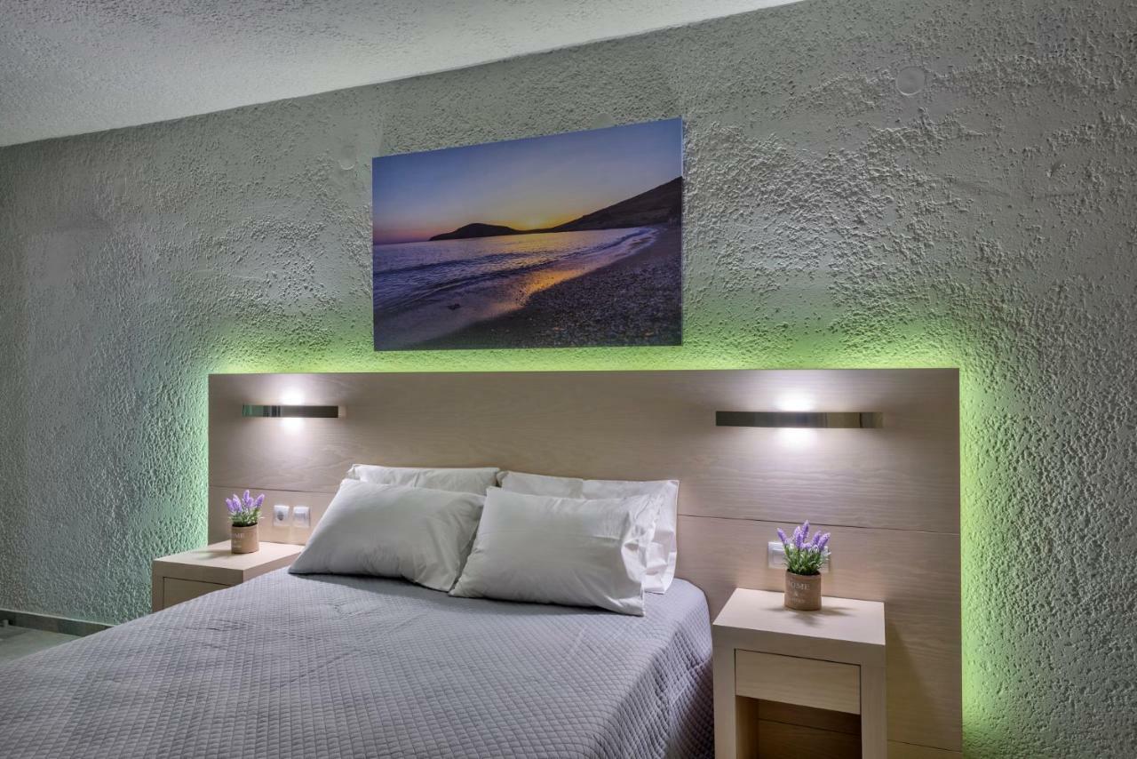 Halaris Rooms Ermoupoli Esterno foto
